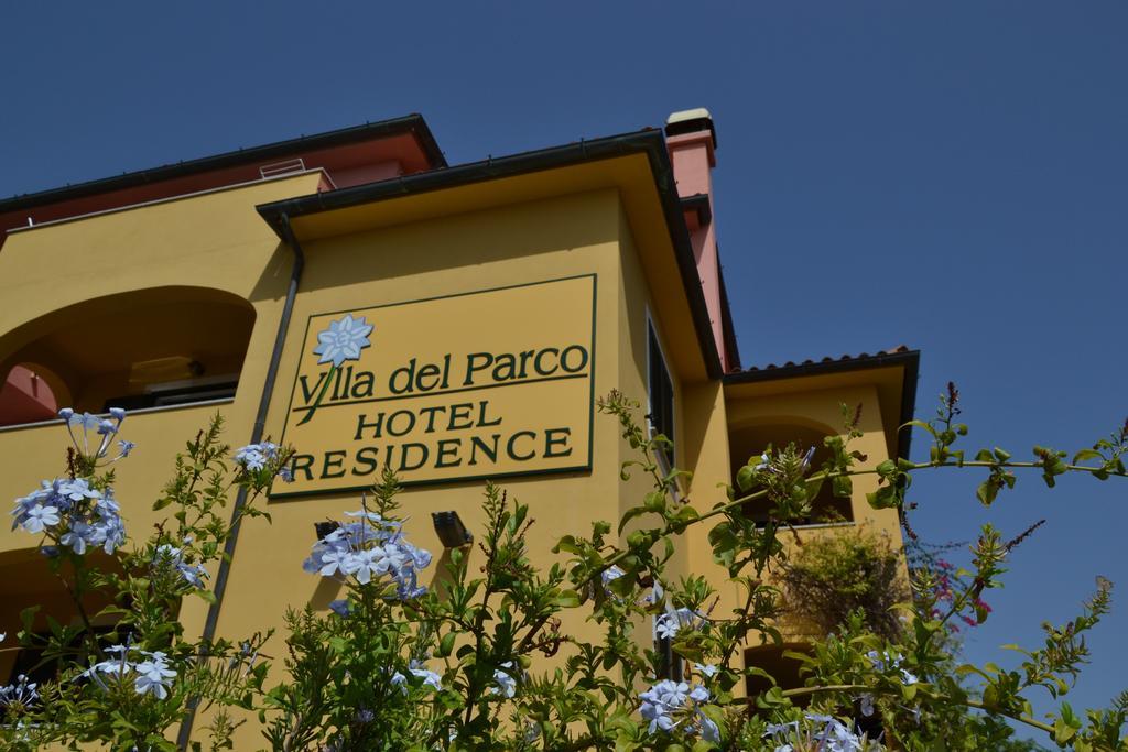Hotel Villa Del Parco La Maddalena  Dış mekan fotoğraf