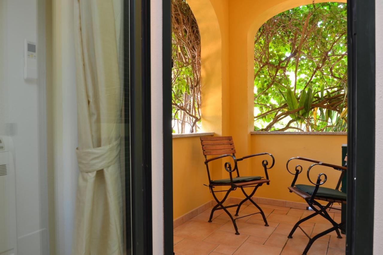 Hotel Villa Del Parco La Maddalena  Oda fotoğraf