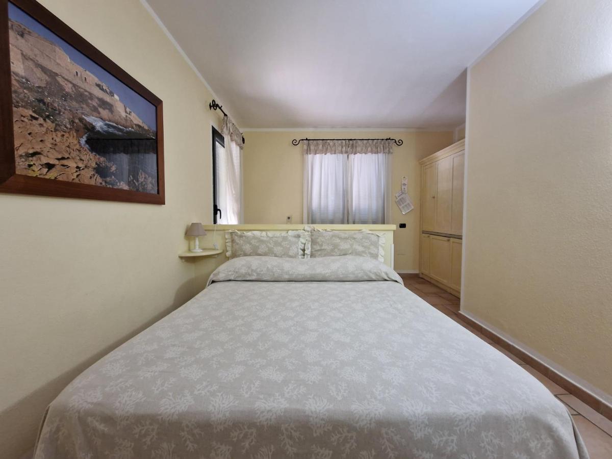 Hotel Villa Del Parco La Maddalena  Dış mekan fotoğraf